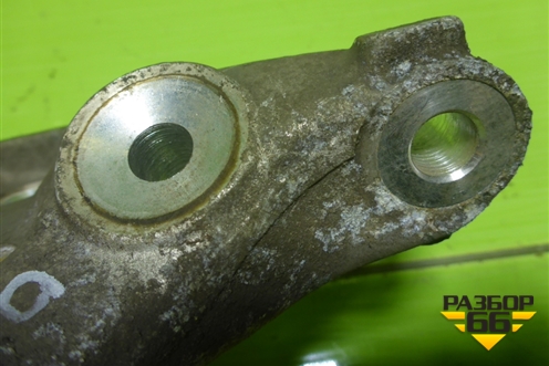 Кулак задний правый (A2043570405) для Mercedes Benz C-Klass W204 с 2007-2014г (Ц)