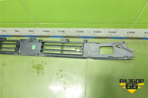 Решетка в передний бампер центральная (602003600AA) для Jaecoo J7 с 2023г (Джей7)