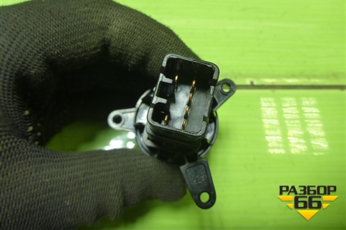 Кнопка обогрева заднего стекла для Hyundai ix 35 с 2010г (Ай икс 35)