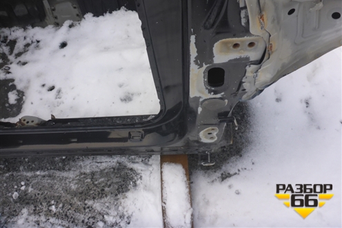 Порог со стойкой правый (6131133090) для Toyota Camry V70 с 2017г (Камри)