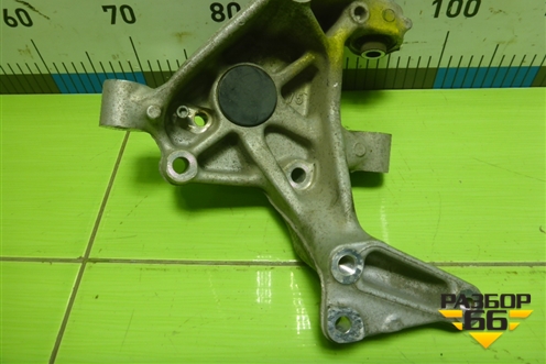 Кулак задний правый (3C0505436F) для Volkswagen Passat (В7) с 2011-2014г (Пассат Б7)