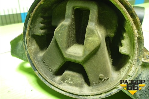 Опора КПП левая (218302S000) для Hyundai ix 35 с 2010г (Ай икс 35)