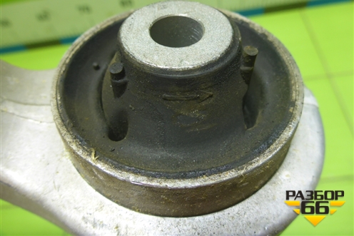 Рычаг передний правый нижний для Audi A4 (В7) с 2004-2009г (А4)