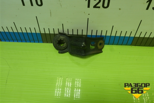 Кронштейн радиатора (16533-0T070) (165330T070) для Toyota Corolla (E18) с 2012-2019г (Королла 180)