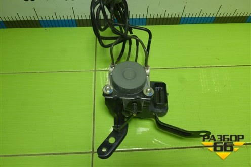 Блок ABS (4451002410) для Toyota Corolla (E18) с 2012-2019г (Королла 180)