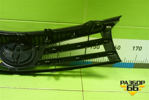 Решетка радиатора (5310002750) для Toyota Corolla (E18) с 2012-2019г (Королла 180)