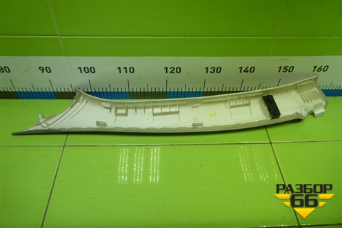 Обшивка стойки лобового стекла правая (8200034954) для Renault Megane 2 с 2002-2009г (Меган)