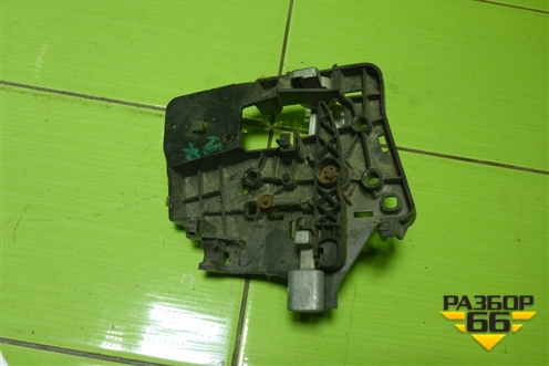 Ручка внутренняя (двери сдвижной правой) (9682100677) для Peugeot Partner Tepee с 2008г (Партнер Типпи)