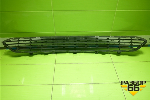 Решетка в передний бампер центральная (до 2014г) (622561LA0B) для Infiniti Infiniti QX56/QX80 (Z62) с 2010г (Ку икс56/80)