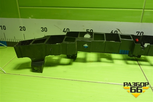 Кронштейн переднего бампера центральный (5252160240) для Toyota Land Cruiser Prado(250) с 2023-2025г (Ленд Крузер Прадо)