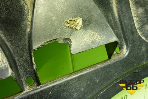 Пыльник двигателя центральный (1K0825237J) для Skoda Octavia (А5) с 2004-2013г (Октавия)