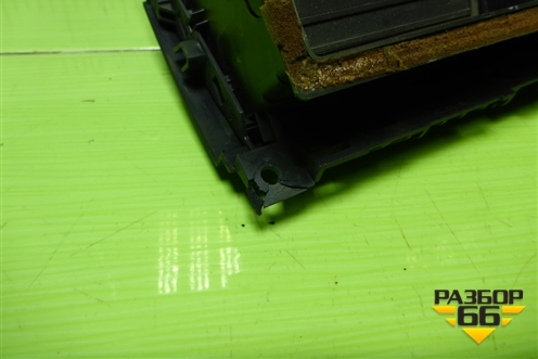 Дефлектор воздушный центральный для Renault Megane 2 с 2002-2009г (Меган)