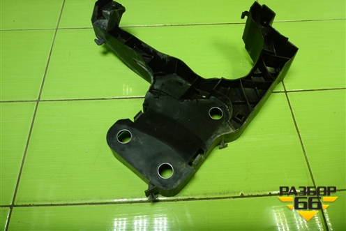 Кронштейн фары левой (8200137495) для Renault Megane 2 с 2002-2009г (Меган)