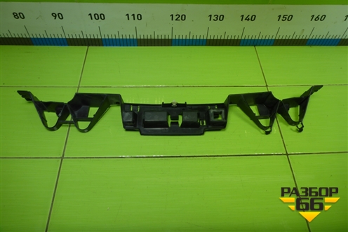 Кронштейн заднего бампера центральный (8200146040) для Renault Megane 2 с 2002-2009г (Меган)