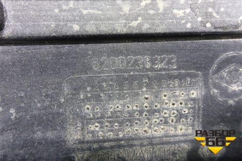 Бампер задний (седан) (8200238323) для Renault Megane 2 с 2002-2009г (Меган)