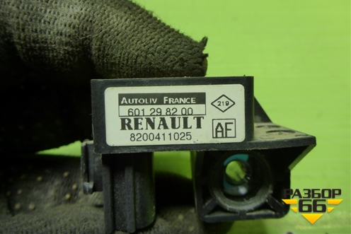 Датчик AIR BAG (8200411025) для Renault Megane 2 с 2002-2009г (Меган)