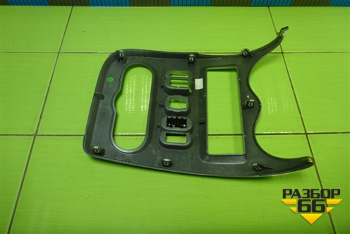 Накладка на торпедо (центральная после 2009г) (682604286R) для Renault Logan с 2004-2015г (Логан)