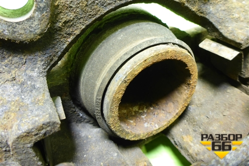 Суппорт передний левый для Renault Logan с 2004-2015г (Логан)