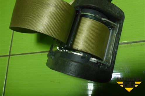 Ремень безопасности задний (8E5857805D) для Audi A4 (В7) с 2004-2009г (А4)