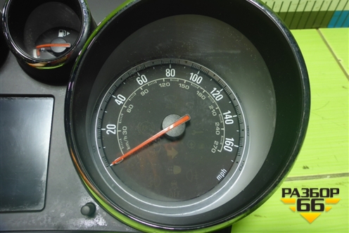 Щиток приборов (в милях) (13338437) для Opel Astra J с 2009г (Астра Джей)