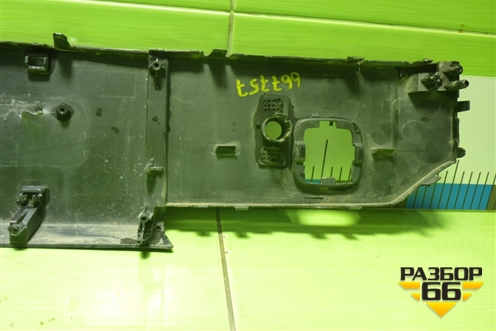 Накладка переднего бампера (под гос номер и парктроники) (602000400AA) для Chery Tiggo 8 с 2018г (Тиго 8)