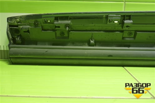 Накладка двери передней правой (8889688743) для Geely Monjaro с 2021г (Монджаро)