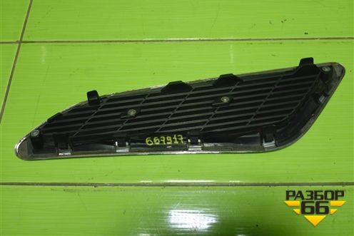 Накладка переднего крыла правого (638281LA0A) для Infiniti Infiniti QX56/QX80 (Z62) с 2010г (Ку икс56/80)