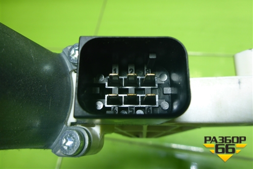 Моторчик стеклоподъёмника передний правый (A2078200442) для Mercedes Benz E-Klass C207 (купе) с 2009г (Е Купе)