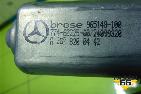 Моторчик стеклоподъёмника передний правый (A2078200442) для Mercedes Benz E-Klass C207 (купе) с 2009г (Е Купе)