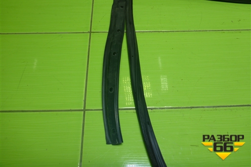 Уплотнитель двери задней правой (на дверь) (J686207120) для Chery Tiggo 4 Pro с 2020г (Тиго 4 Про)