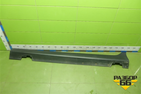 Накладка на порог наружная левая (877532S000) для Hyundai ix 35 с 2010г (Ай икс 35)