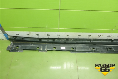 Накладка на порог наружная левая (7586042030) для Toyota Rav-4 с 2018г (Рав 4)