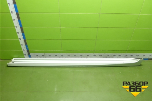 Накладка на порог наружная левая (7585206360) для Toyota Camry V70 с 2017г (Камри)