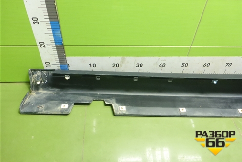 Накладка на порог наружная правая (877542S000) для Hyundai ix 35 с 2010г (Ай икс 35)