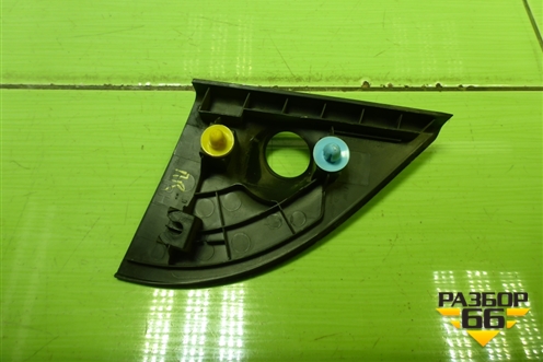 Накладка двери передней правой уголок (876601R000) для Hyundai Solaris с 2010-2016г (Солярис)