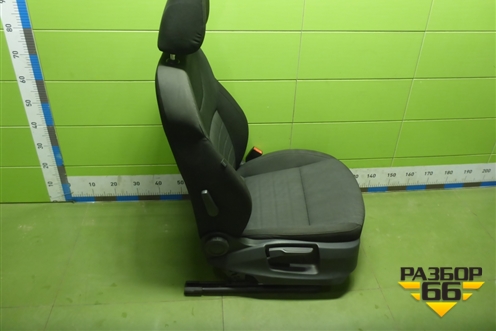 Сиденья комплект (лифтбек, AIR BAG передние, подогрев) для Skoda Octavia (A7) с 2013г (Октавия)