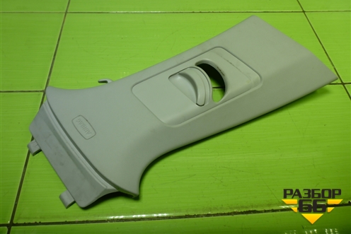 Обшивка стойки центральная верхняя правая (5E0867244) для Skoda Octavia (A7) с 2013г (Октавия)