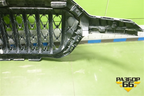 Решетка радиатора (под камеру) (8401551DD22) для Hongqi HS5 с 2024г