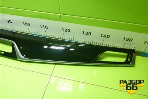 Накладка на торпедо (51459390699) для BMW 5-серия G30 с 2017г