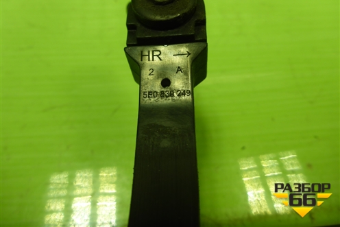 Ограничитель двери задней левой (5E0839249) для Skoda Octavia (A7) с 2013г (Октавия)