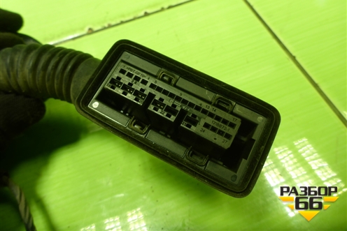 Проводка двери передней левой (5E0972297) для Skoda Octavia (A7) с 2013г (Октавия)