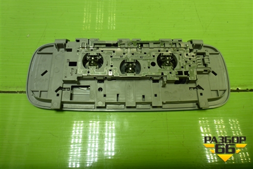 Плафон салонный центральный (3T0947291A) для Skoda Octavia (A7) с 2013г (Октавия)