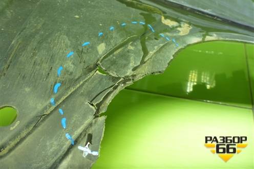 Пыльник двигателя центральный (5Q0825235C) для Skoda Octavia (A7) с 2013г (Октавия)