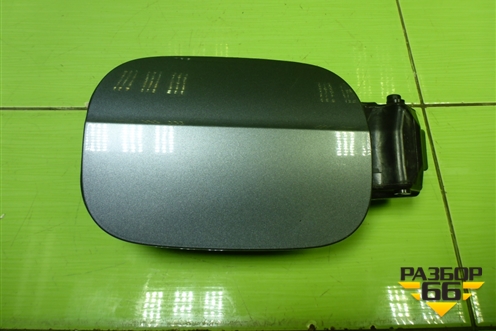 Лючок бензобака (5E0809702B) для Skoda Octavia (A7) с 2013г (Октавия)