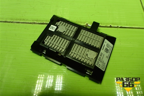 Блок электронный (беспроводной зарядки) (3V0035502) для Skoda Octavia (A7) с 2013г (Октавия)