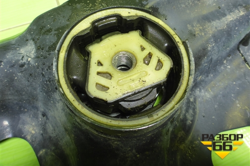 Подрамник передний АКПП (5Q0199315) для Skoda Octavia (A7) с 2013г (Октавия)