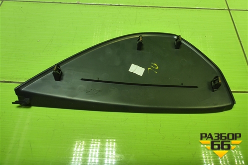 Накладка на торпедо (боковая левая) (5E0857503) для Skoda Octavia (A7) с 2013г (Октавия)