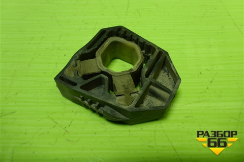 Кронштейн радиатора (1K0121367) для Skoda Octavia (A7) с 2013г (Октавия)