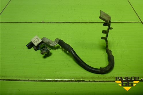 Клемма аккумулятора минус (5Q0915181J) для Skoda Octavia (A7) с 2013г (Октавия)