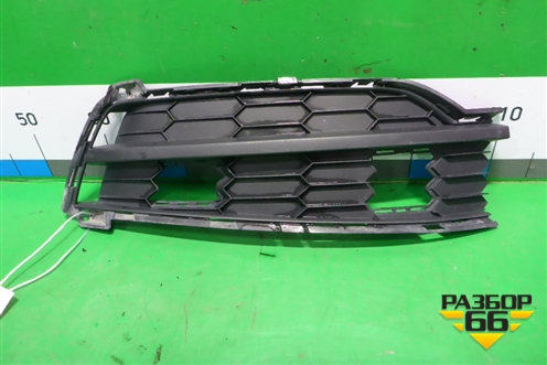 Решетка в передний бампер правая (57A807368) для Skoda Karoq с 2017г (Карок)
